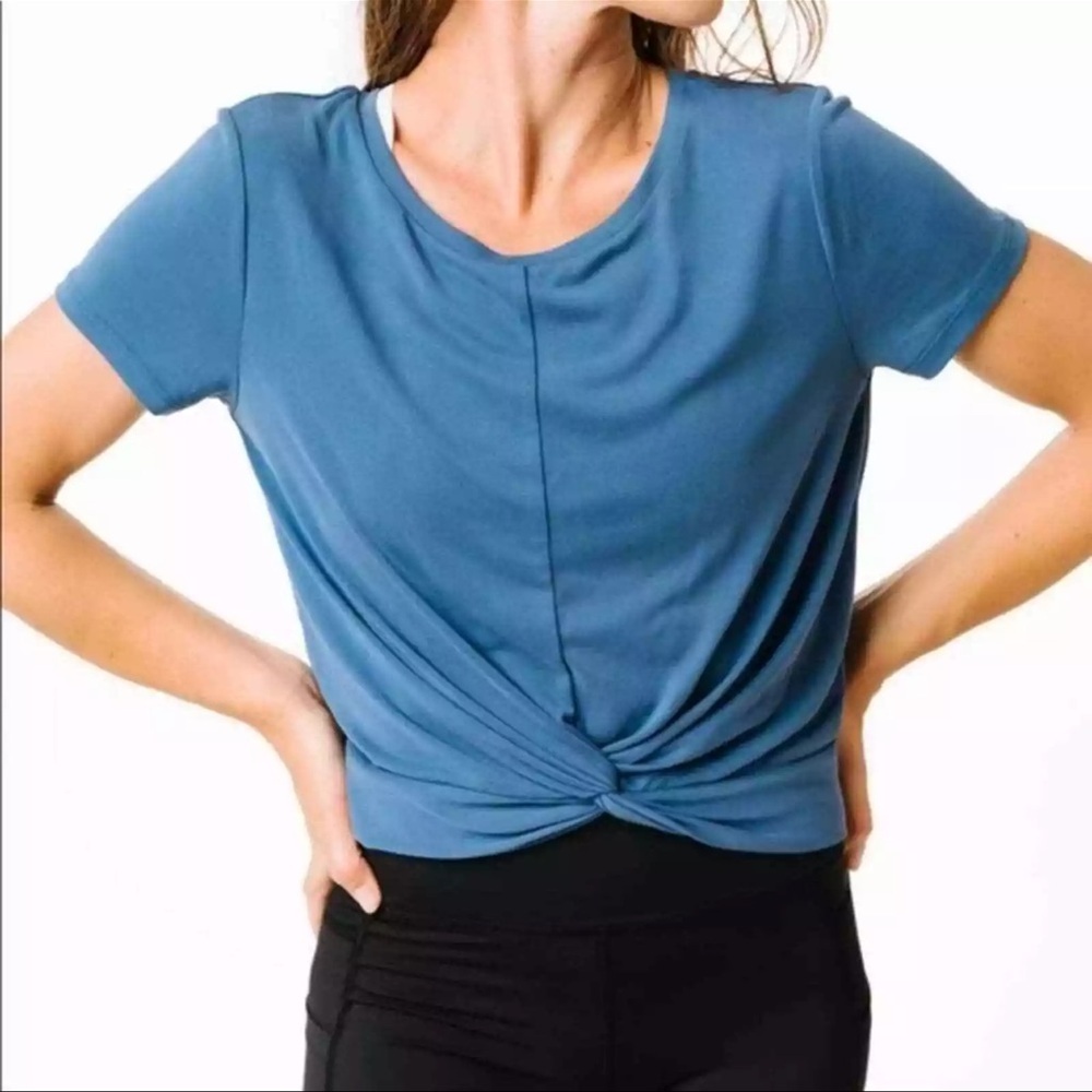 Zyia Active Calm Blue Swirl Front Short Sleeve T Shirt